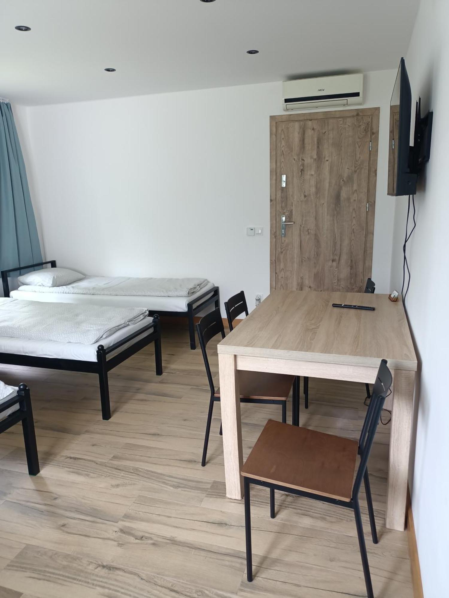 Letnia Oaza "Akacja" Apartment Sobienie Jeziory Exterior foto