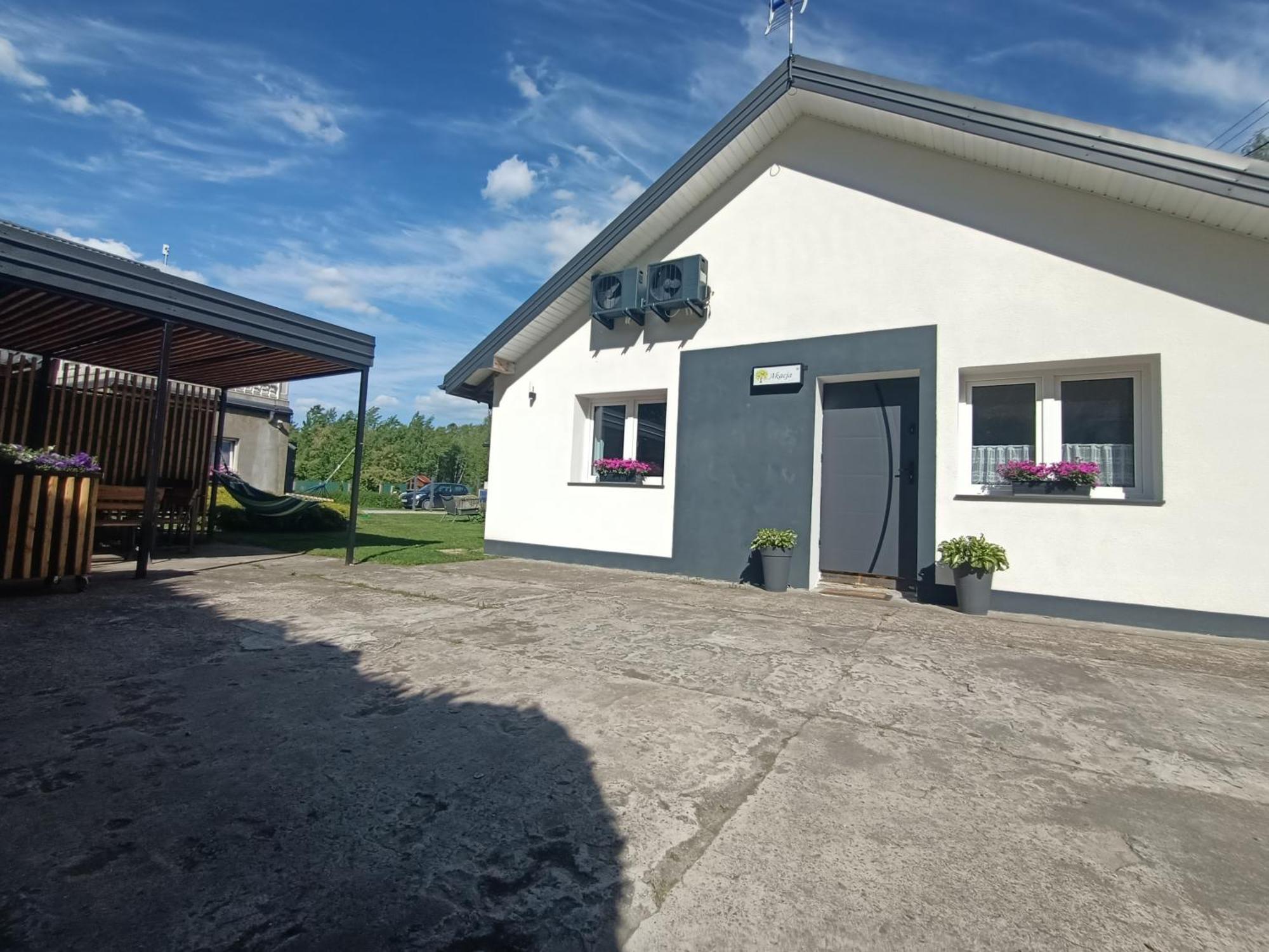 Letnia Oaza "Akacja" Apartment Sobienie Jeziory Exterior foto